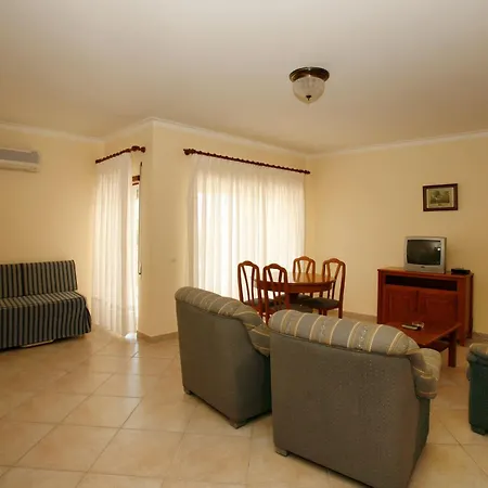 Aparthotel Coral Do Vau 3*