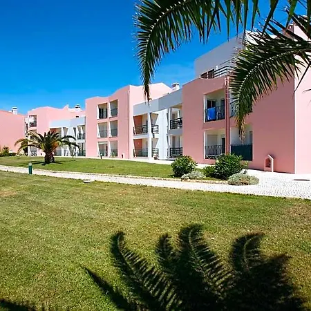 Ξενοδοχείο με διαμερίσματα Coral Do Vau 4*