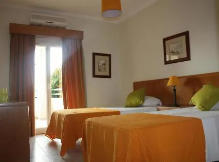 Aparthotel Coral Do Vau 4*