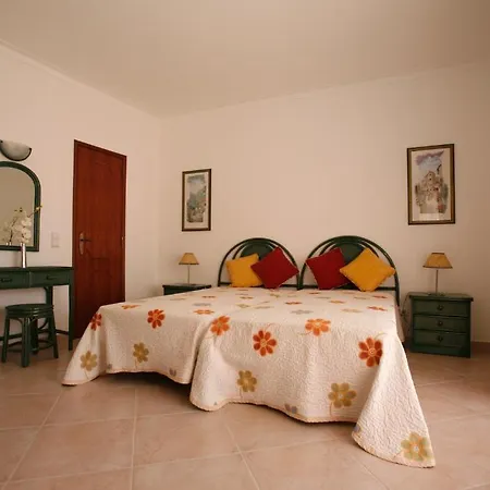 Coral Do Vau 4*